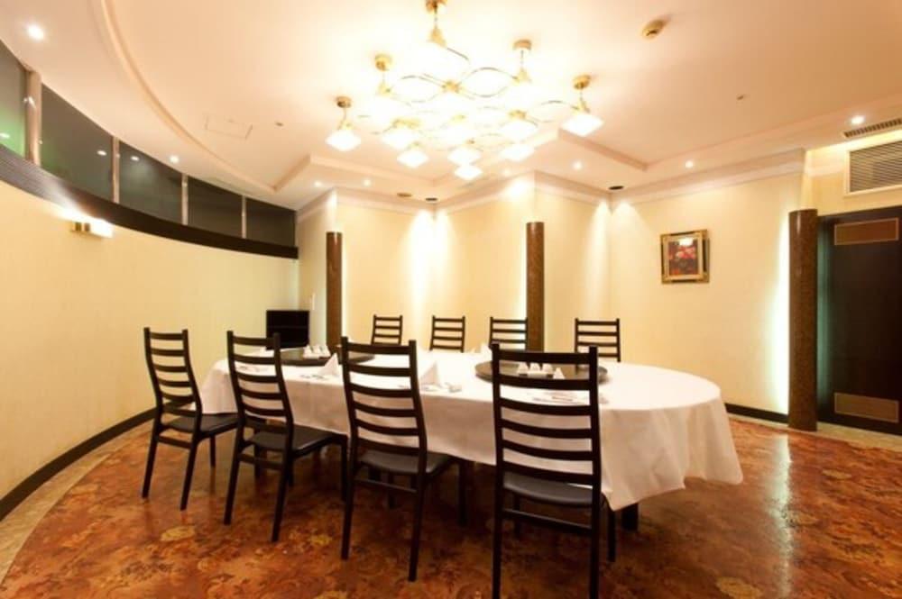 Airline Hotel Миядзаки Экстерьер фото